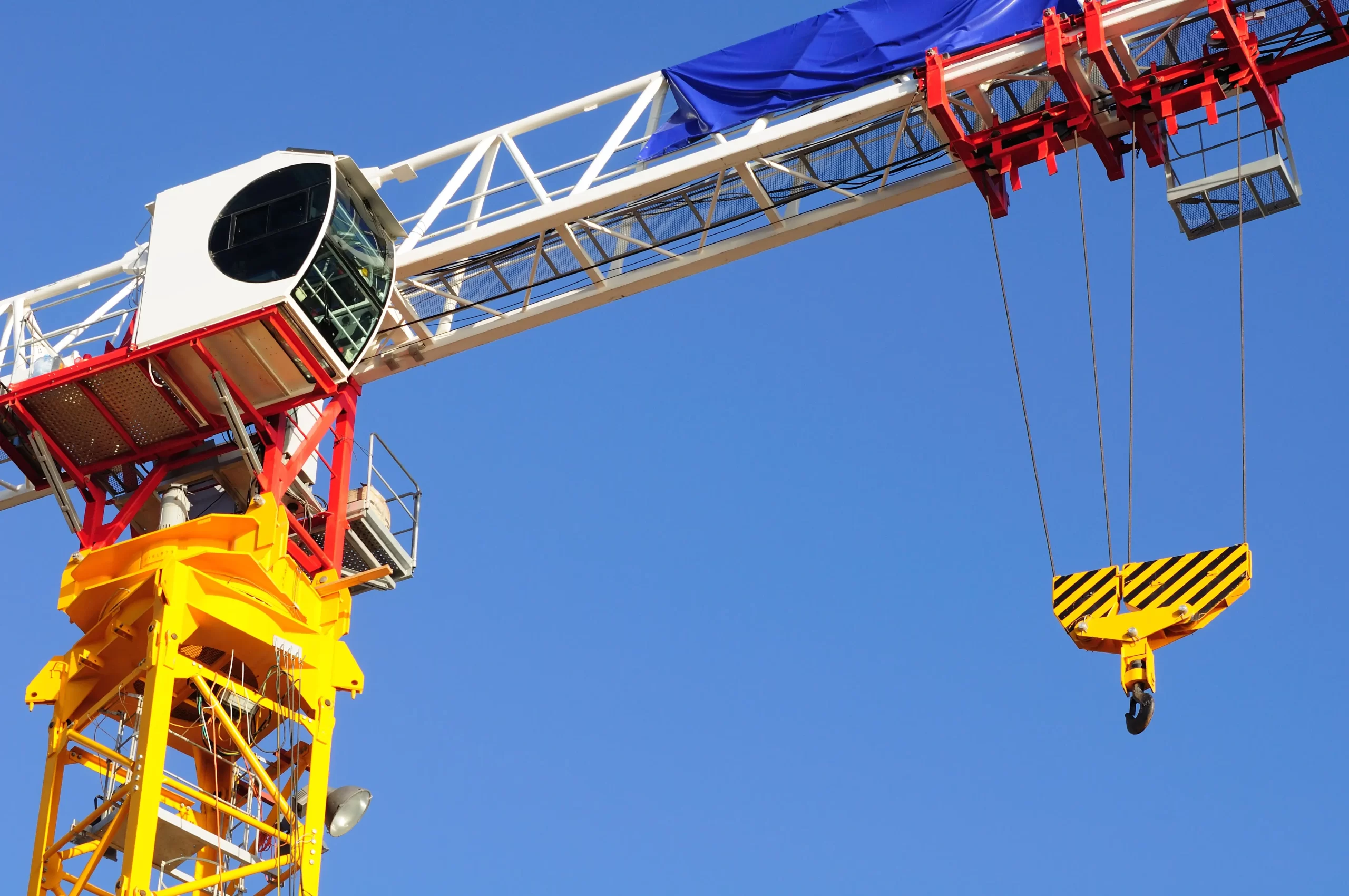 Maximizing Safety with Professional Crane Rental in Riyadh